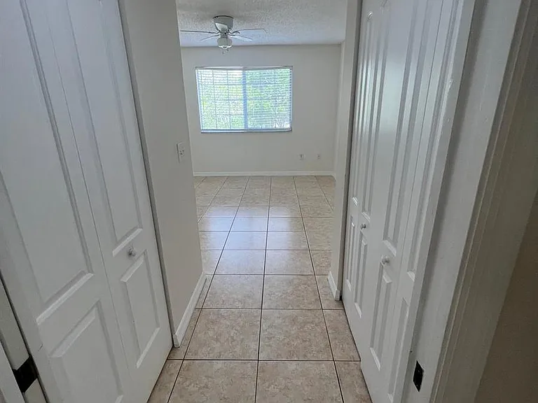 500 Crestwood Ct N #517 — Photo 6