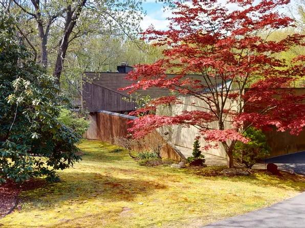 97 Wyneding Hill Road, Manchester, CT 06040
