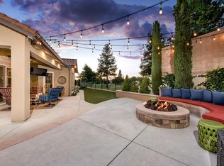 1966 E Calle Verde Way, Fresno, CA 93730