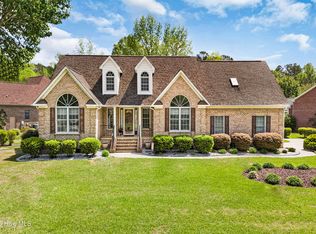 203 Nydegg Rd, New Bern, NC 28562