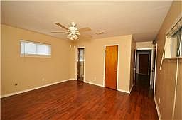 1st image of 2052 Cortlandt St