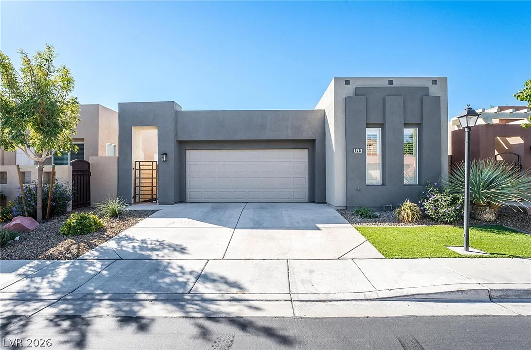 3 bed, 2.0 bath, 1784 sqft, $2,850 — Photo 2