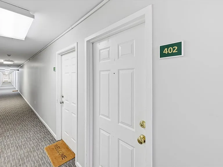 39 Union St #402 — Photo 27