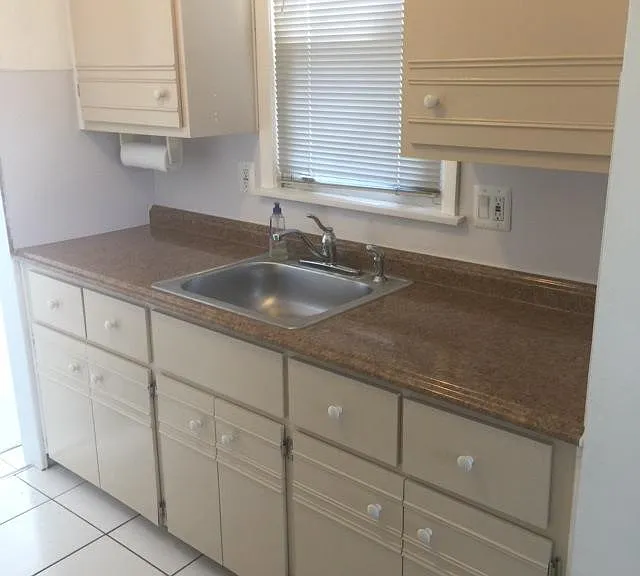 644 Mill St — Photo 9