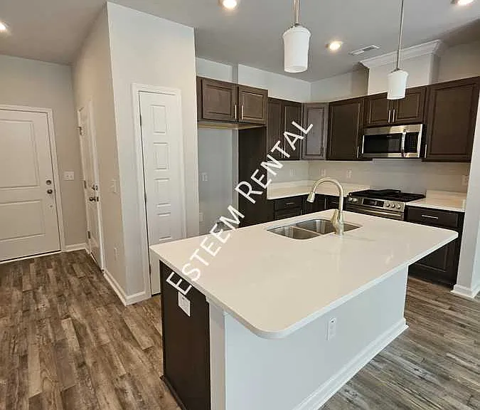 270 Shingle Oak Rd — Photo 2