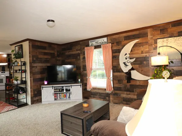 248 Thorn Locust Ln, London, OH 43140