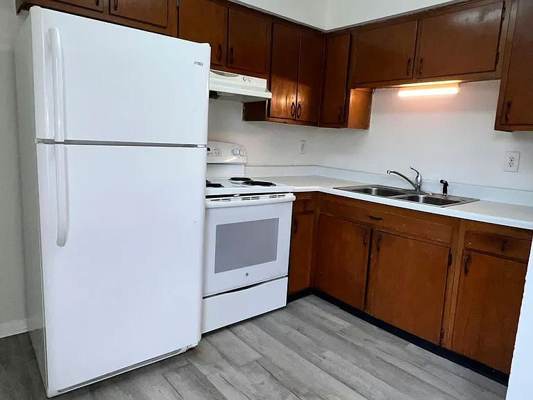 23 S River St #2 — Photo 3