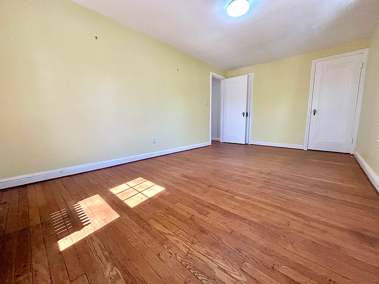32 Wamsutta Ave — Photo 14