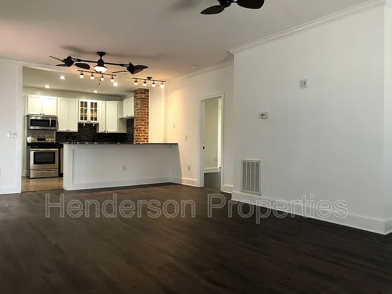 400 Faison Ave — Photo 2