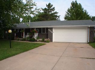 2335 N Crest St, Augusta, KS 67010