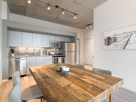 4th image of 2293 N Milwaukee Ave #702