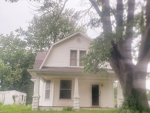 2nd image of 700 West St