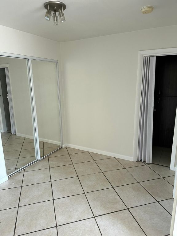 1480 E Sample Road #207, photo 6