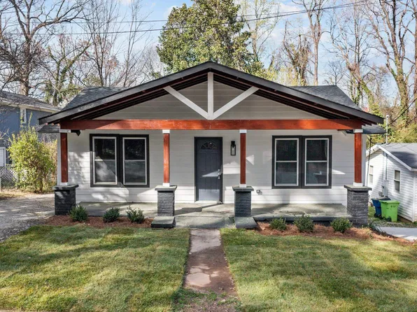 2908 Woods Pl, Raleigh, NC 27607