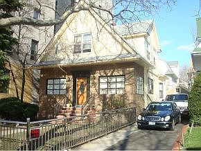 2nd image of 1067 E 13th St