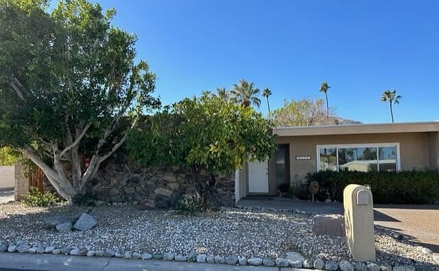 1st image of 46305 Burroweed Ln