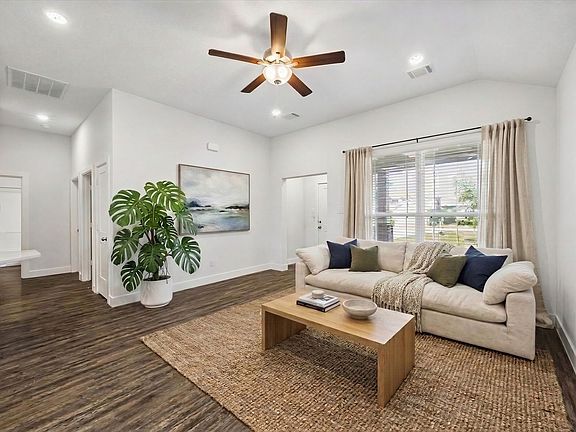 3rd image of 260 Shoreview Dr