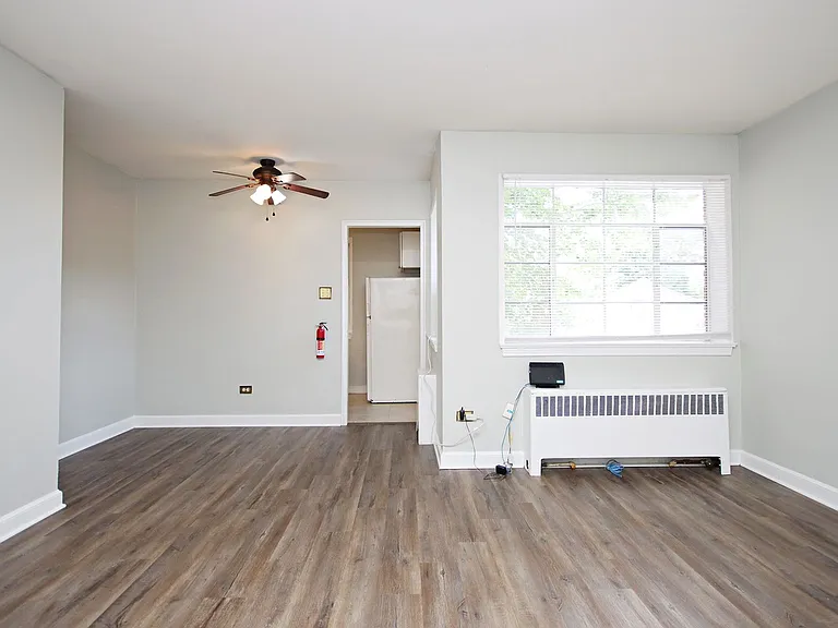 32 University Cir #201 — Photo 8