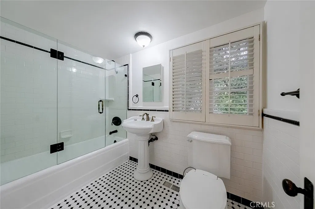 2 bed, 864 sqft, $2,795 — Photo 4