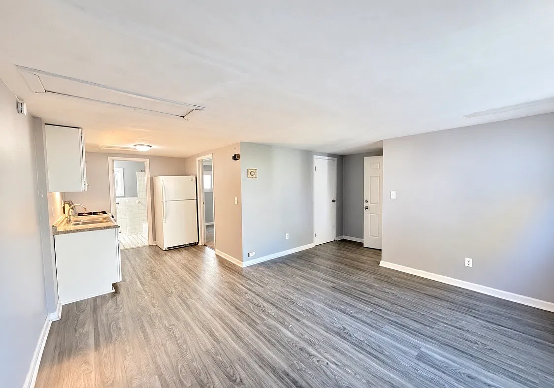 1 bed, $895 — Photo 1