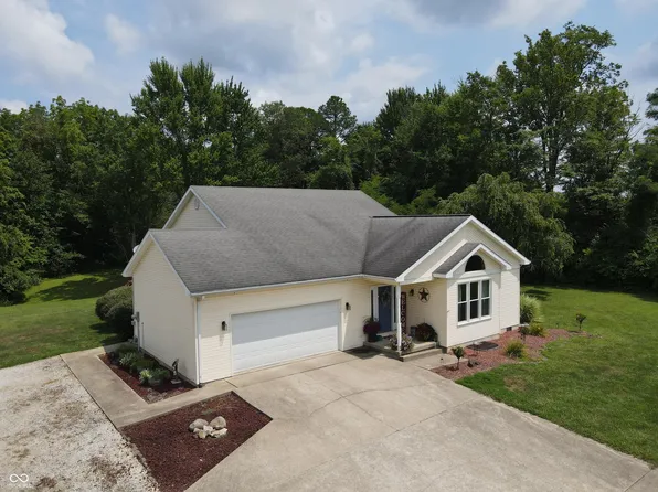 998 W Main St, Westport, IN 47283