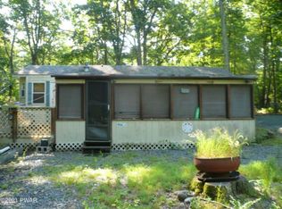 137 Paupack Dr, Shohola, PA 18458
