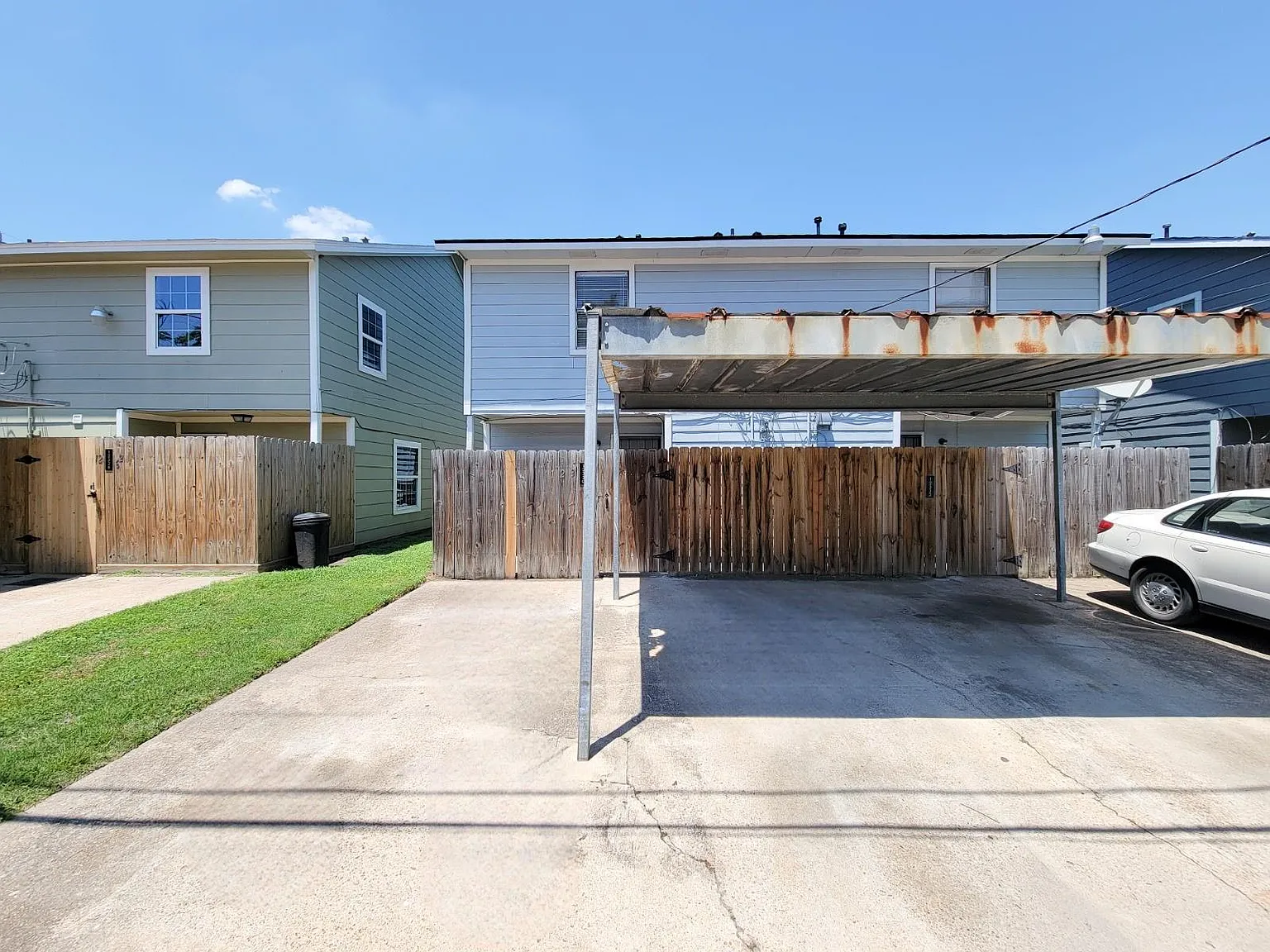 2 bed, 1.5 bath, $1,100 — Photo 3