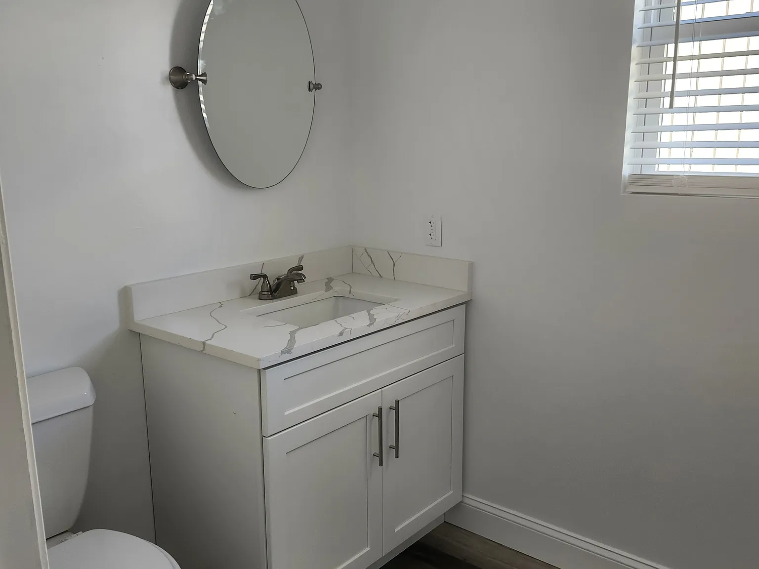 1 bed, 1.5 bath, 1682 sqft, $2,000 — Photo 3