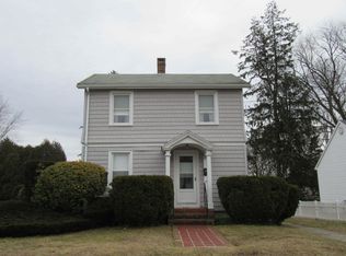 18 Arlington St, Westerly, RI 02891
