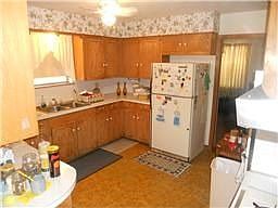 4th image of 6715 Grovewood Ln