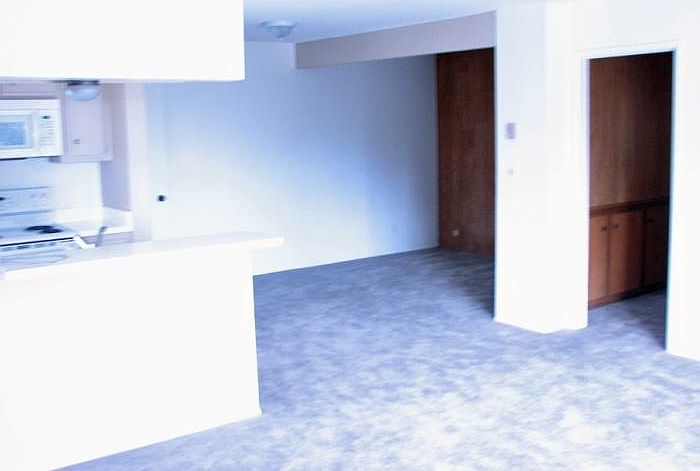 1st image of 962 Loring St APT 1C