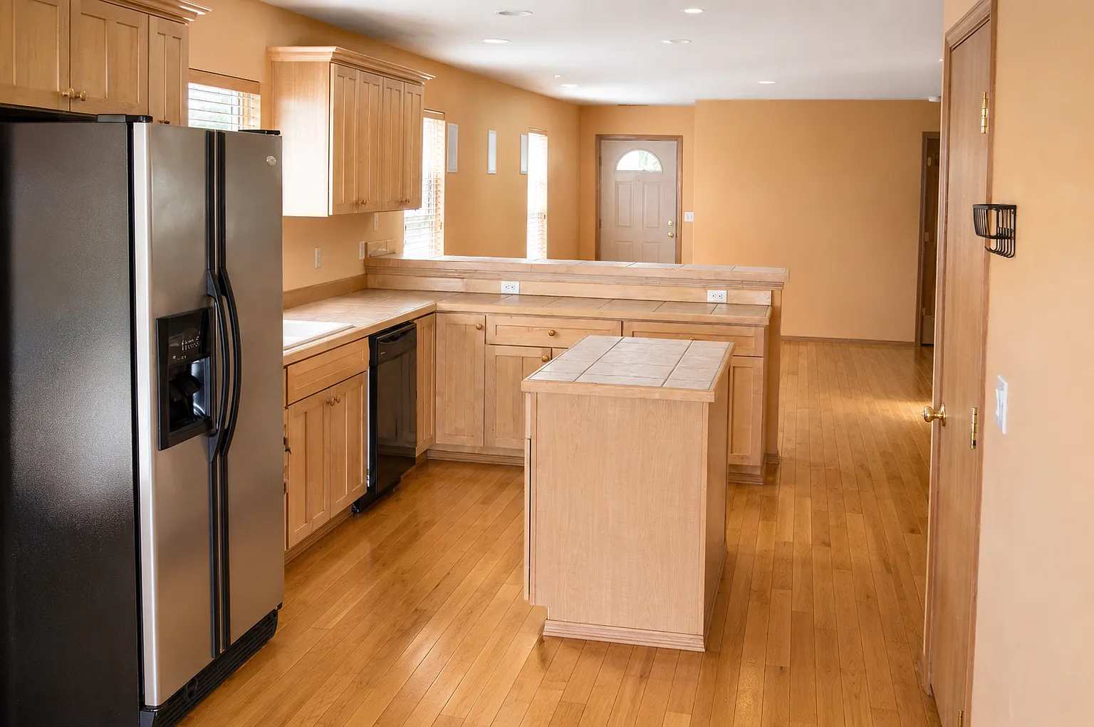 3 bed, 1650 sqft, $2,595 — Photo 3