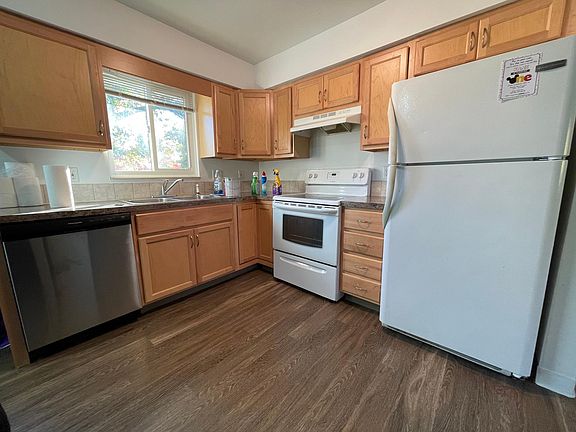 2nd image of 1375 Vineland Ct SE #1375