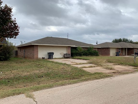 3rd image of 2111 Richmond Dr