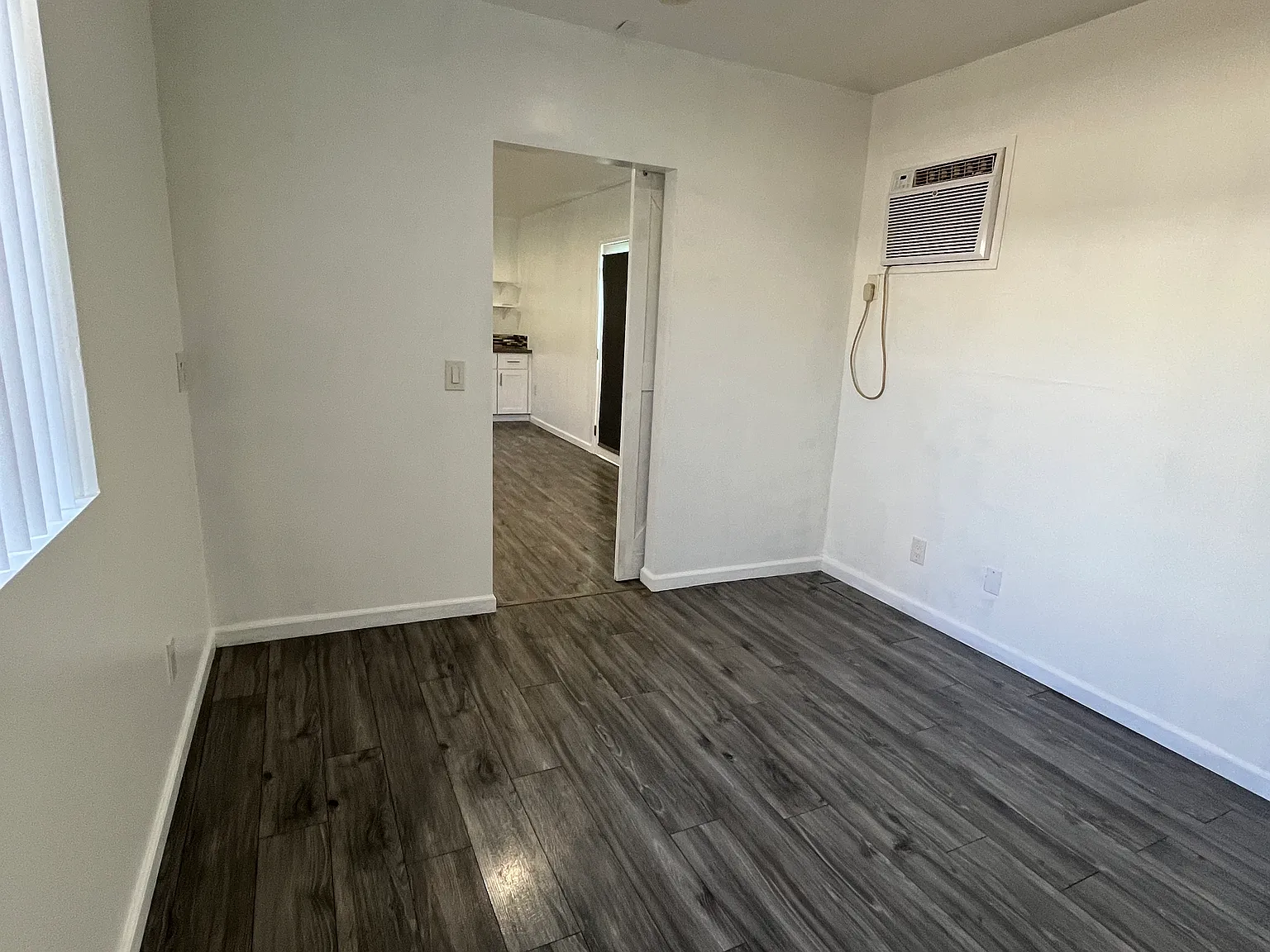 1 bed, 500 sqft, $1,700 — Photo 3