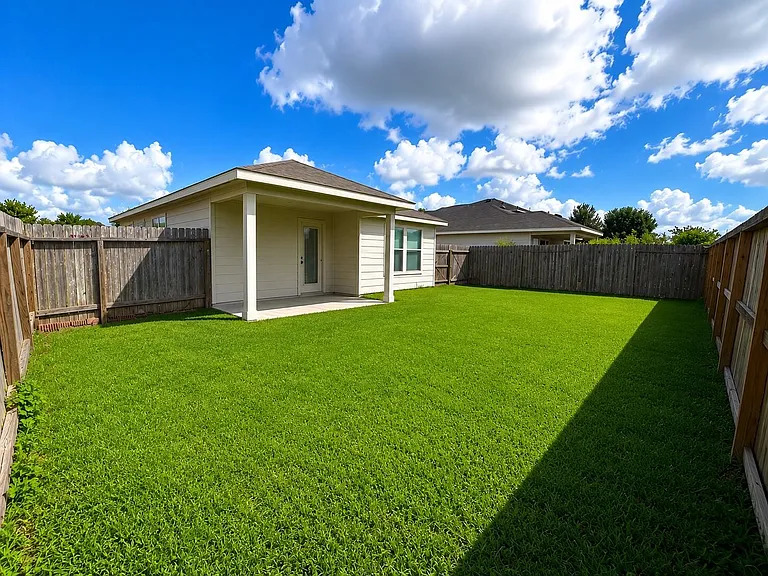 1518 Perennial Ln — Photo 18