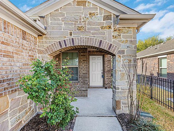 4th image of 3710 Saddlebag Way