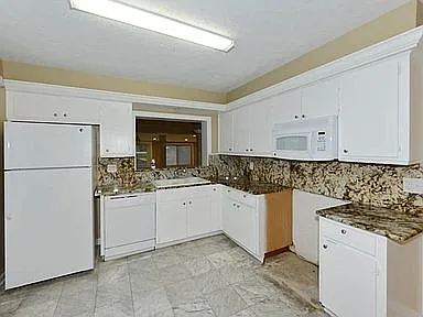 Springwood Dr — Photo 22