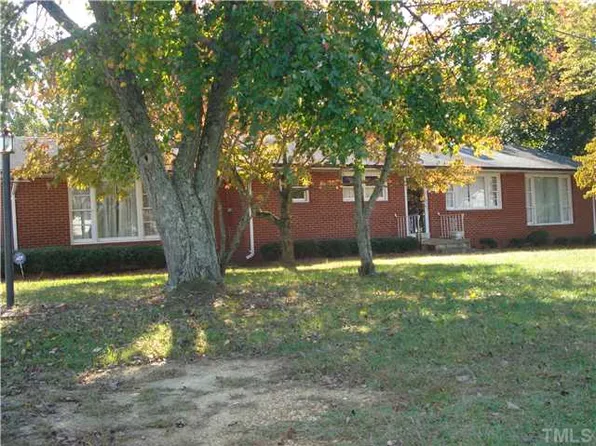 249 E Stewart St, Coats, NC 27521