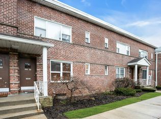 198-28 Pompeii Avenue #1A, Holliswood, NY 11423