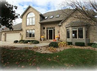 8535 Shadow Creek Dr, Maple Grove, MN 55311