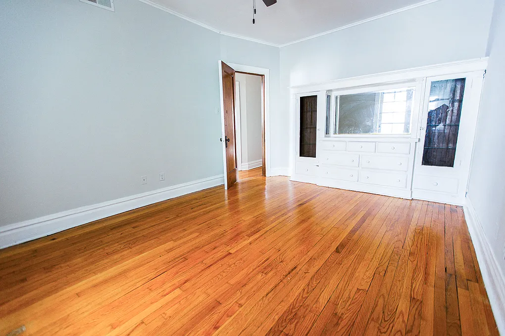 1104 N. Oakley Blvd. — Photo 1