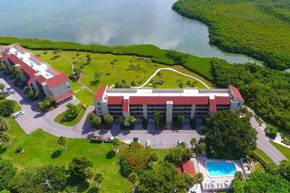 1st image of 4600 Gulf Of Mexico Dr Unit 204