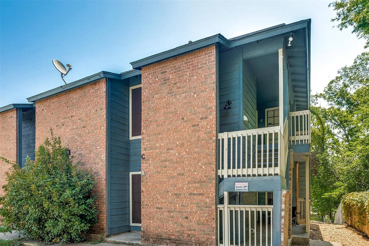 Building Photo - 11301 Nicole Cv #C