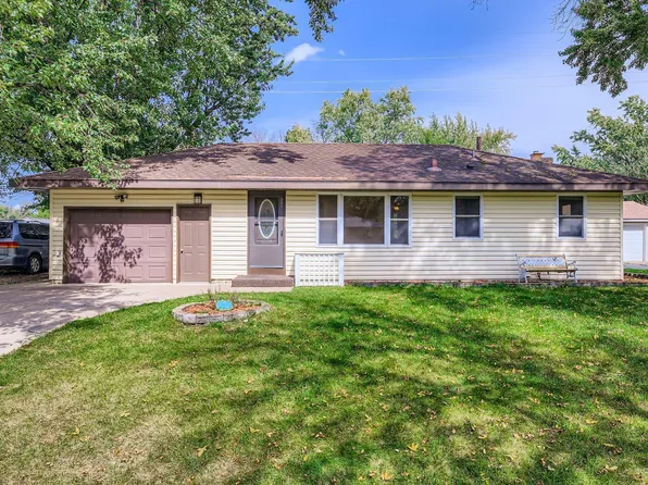 341 109th Ave NW, Coon Rapids, MN 55448