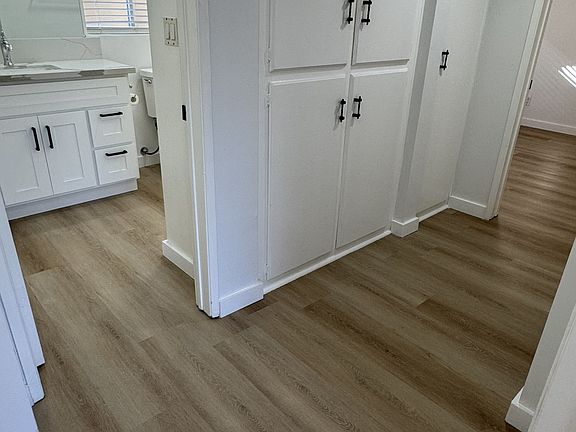 5th image of 1045 S Alma St #2