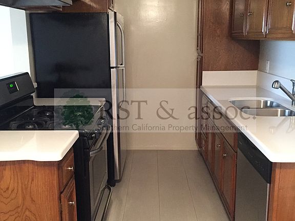 3rd image of 1241 Barry Ave APT 4