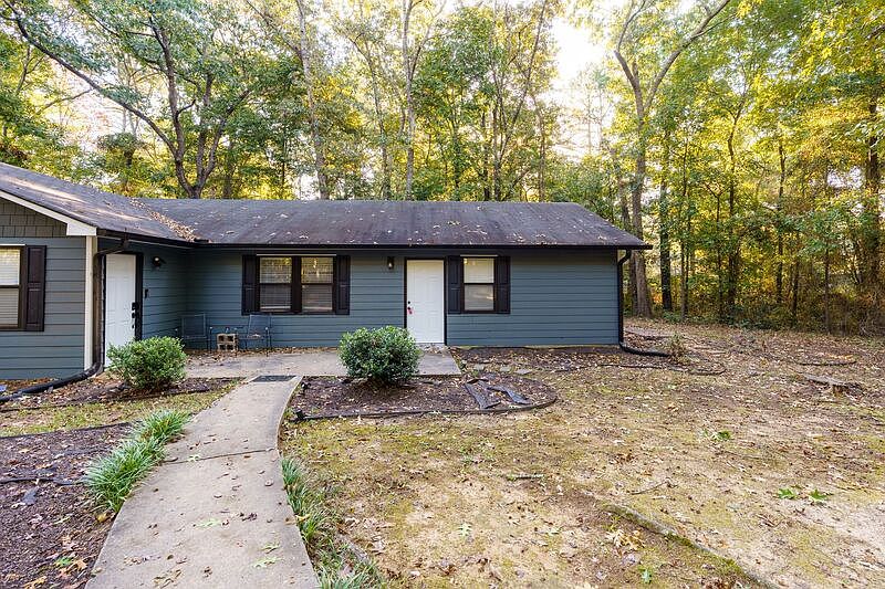 1st image of 122 Timber Dr