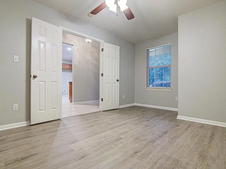 7705 Pebble Creek Dr — Photo 8