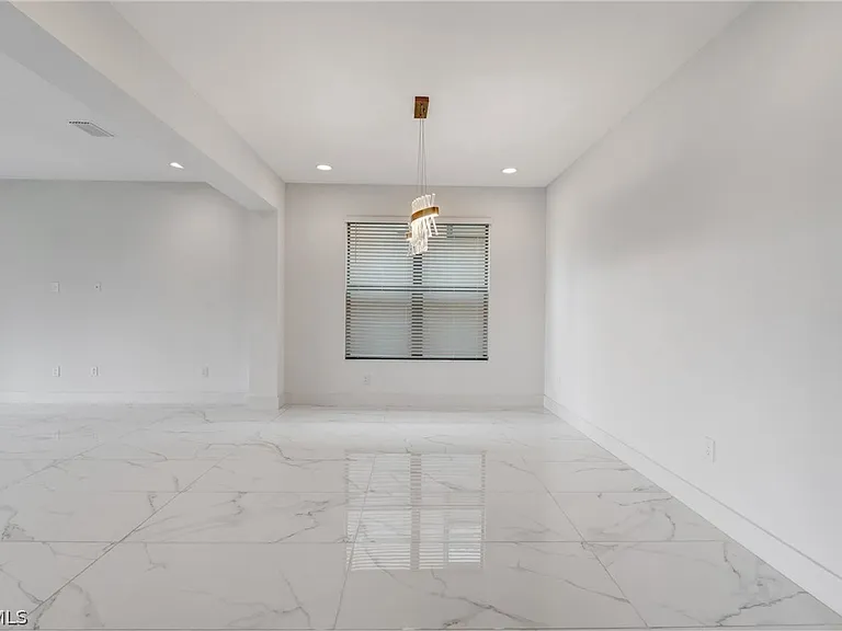 11604 Meadowrun Cir — Photo 8
